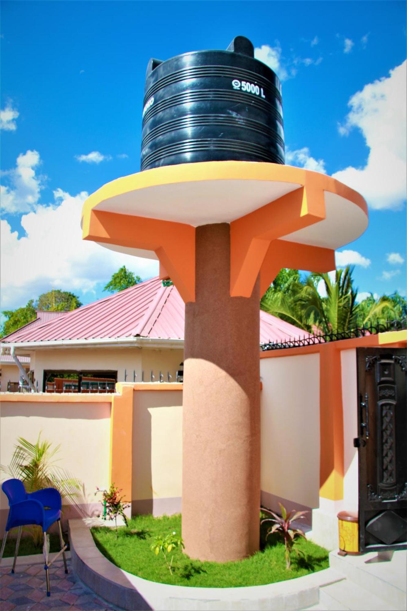 Jakicha Motel Дар-эс-Саламе Экстерьер фото