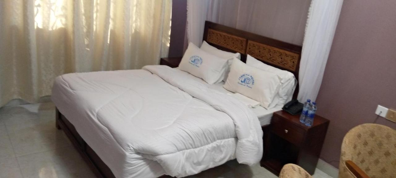 Jakicha Motel Дар-эс-Саламе Экстерьер фото