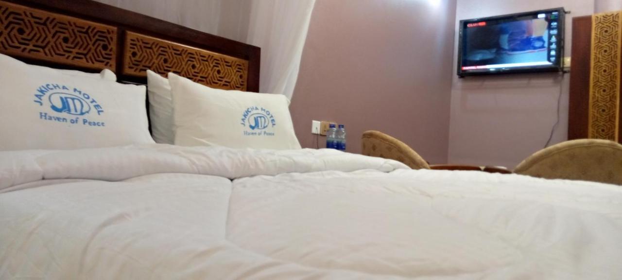 Jakicha Motel Дар-эс-Саламе Экстерьер фото