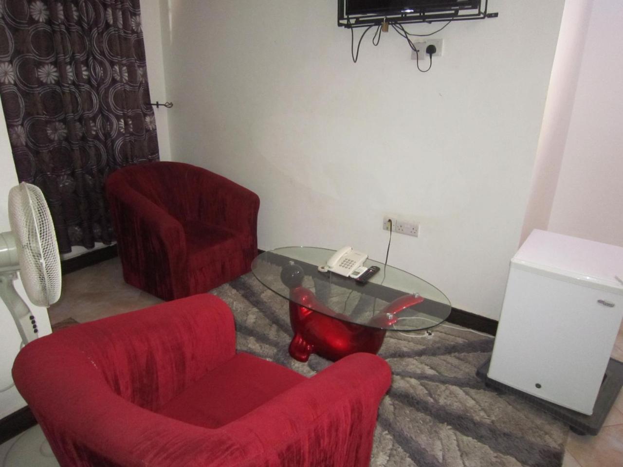 Jakicha Motel Дар-эс-Саламе Экстерьер фото